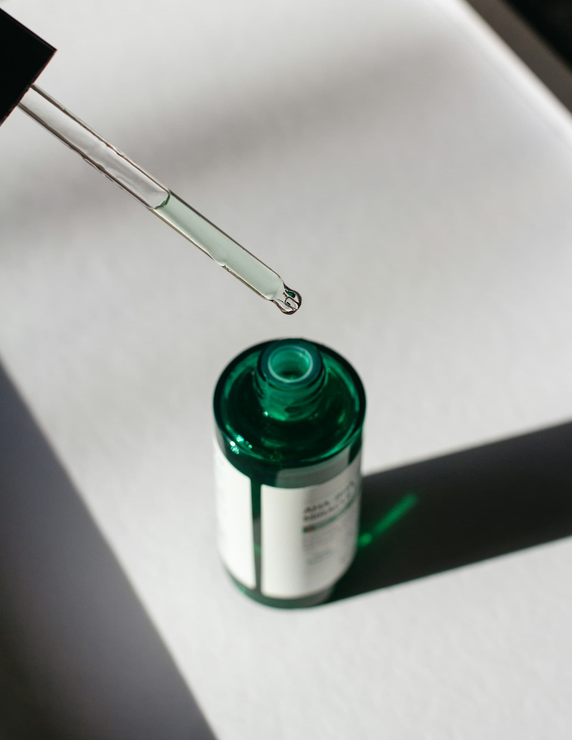 Skincare dropper bottle, sample category photo